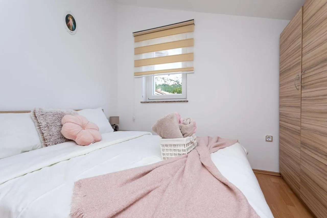 Apartments La Natalli Baska