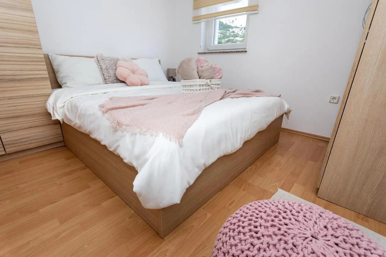 Apartments La Natalli Baska  Croatia