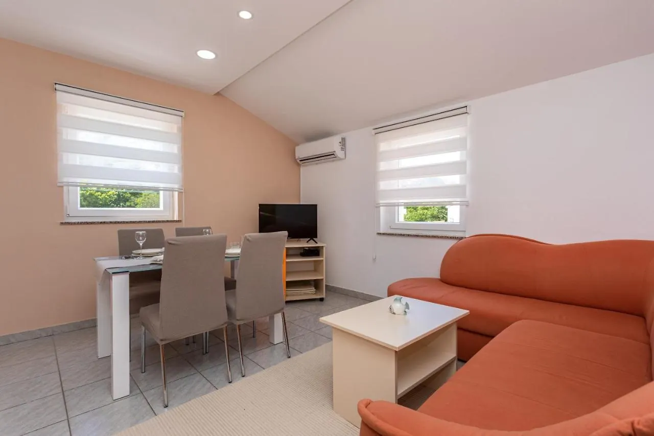 Apartments La Natalli Baska