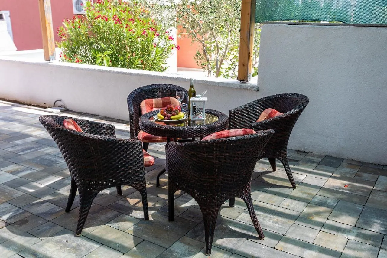 Apartments La Natalli Baska   Baska (Krk)