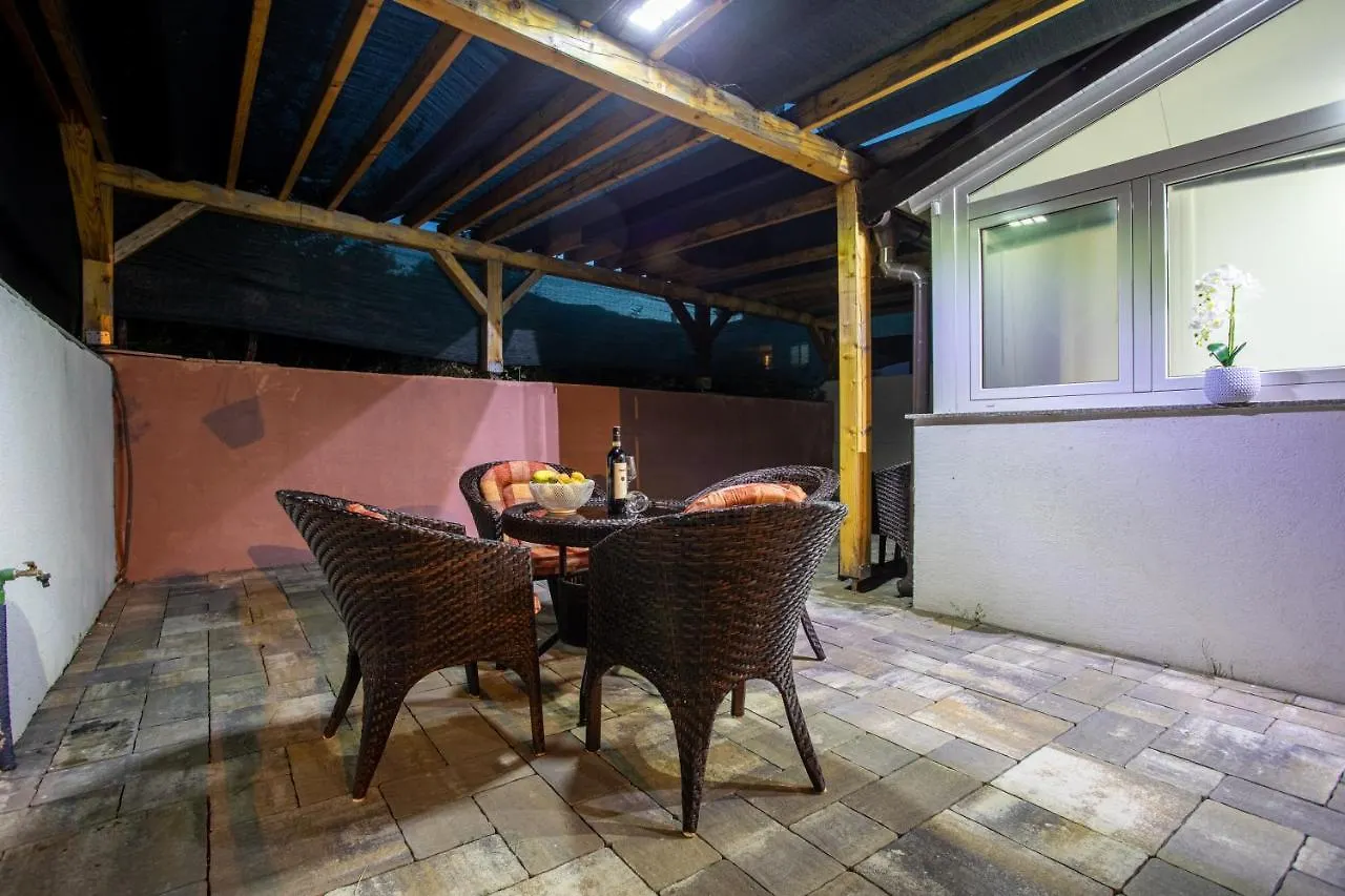 Apartments La Natalli Baška Horvátország