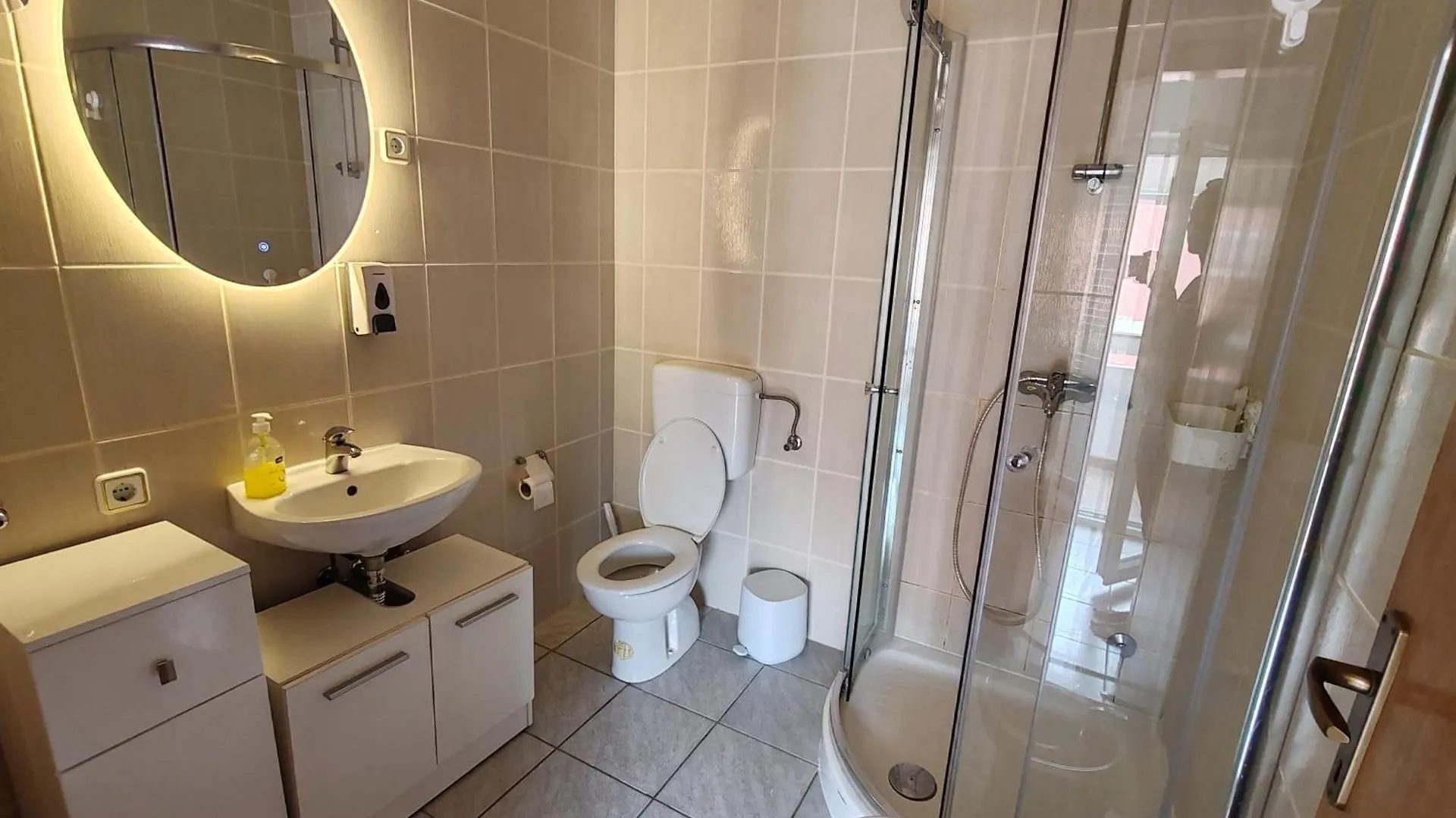 Apartments La Natalli Baska  0*, Baska (Krk) Croatia